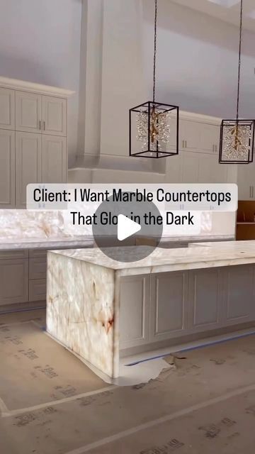 Glow In The Dark Marble Countertops, Modern Butcher Block Countertops, Dark Marble Countertops, Butcher Block Countertops Kitchen, Onyx Kitchen, Bar Remodel, Onyx Countertops, Kitchen Design Countertops, Architecture Homes