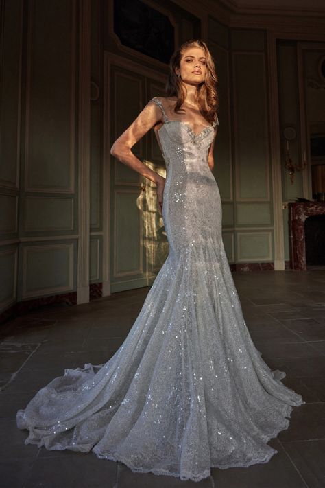 Fishtail Wedding Dress Ideas: Vogue's Guide To The Dramatic Bridal Silhouette & Best Fishtail Wedding Dresses | British Vogue Look Gatsby, Galia Lahav Bridal, Wedding Dress Fishtail, Galia Lahav Wedding Dress, Short Bride, 2020 Wedding Dresses, Vogue Wedding, Galia Lahav, Trumpet Wedding Dress