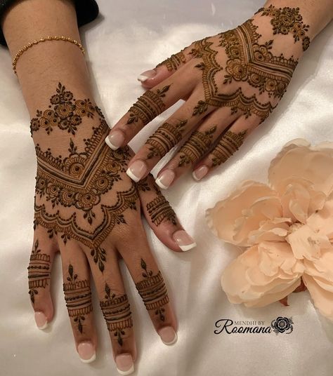 Party henna inspired by @hennabytanzeela - - #henna #hennaart #hennaartist #hennainspo #mehndi #mehndidesign #mehndiinspo #hennadesigns #bridalhenna #bridalmehndi Henna For Wedding Guests, Henna Palm Designs, Gopi Henna, Diwali Nails, Palm Henna Designs, Party Henna, Cute Henna Designs, Latest Arabic Mehndi Designs, Henna Inspo