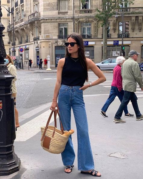 13 "Boring" Staples Fashion Girls Are Wearing This Summer | Who What Wear How To Wear Wide Leg Jeans, Jeans Outfit Ideas, Parisian Outfits, Flare Jeans Outfit, Wide Leg Jeans Outfit, Summer Wardrobe Essentials, Europe Outfits, Europe Fashion, Jeans Outfit