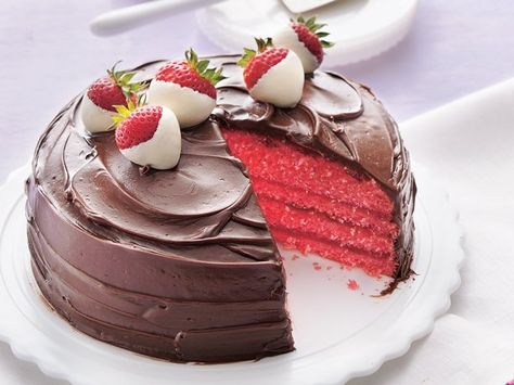 Chocolate-Covered Strawberry Cake Chocolate Covered Strawberry Cake, Cake With Chocolate Frosting, Chocolate Strawberry Cake, Covered Strawberry, Chocolate Covered Strawberry, Strawberry Cake Recipes, Strawberry Cakes, Chocolate Strawberry, Covered Strawberries