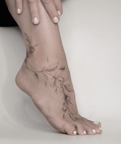 Fine Line Foot Tattoo, Fine Line Tattoo Leg, Floral Foot Tattoos For Women, Dainty Ankle Tattoos For Women, Feet Tattoos For Women Beautiful, Pretty Foot Tattoos For Women, Foot Tattoos For Women Classy, Leg Wrap Tattoo, Vine Foot Tattoos