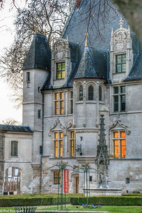 Beauvais France, Orleans France, Architecture Collection, Medieval Gothic, Mansion Floor Plan, Medieval Period, Architecture Old, Gothic Architecture, Old World