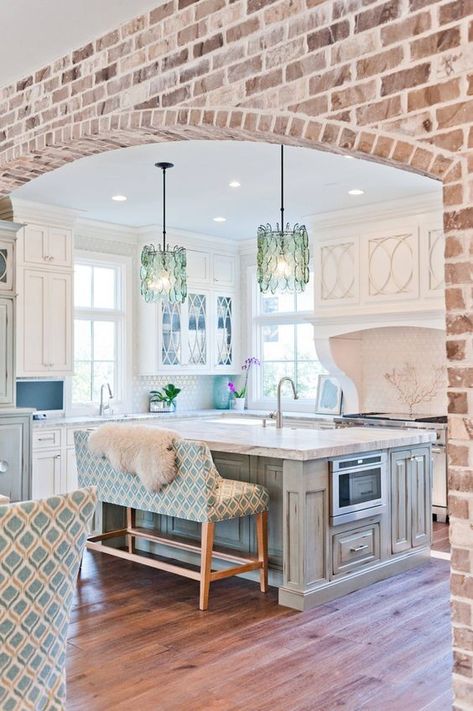 Studio House, Brick Kitchen, Kitchen And Dining Room, Brick Walls, Pool Design, Modern Farmhouse Kitchens, Trendy Kitchen, Decoration Inspiration, Brickwork