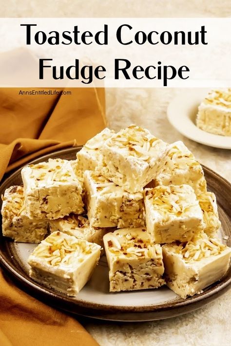 Home Made Fudge Recipe, Fudge Recipe Condensed Milk, Coconut Fudge Recipe, Coconut Fudge, Homemade Fudge Recipes, Microwave Fudge, Healthy Candy, Coconut Candy, Canned Frosting