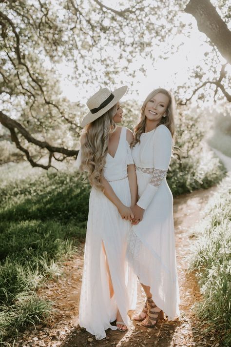 Mothers Day Photoshoot, Mommy And Me Poses, Stephanie Danielle, Mother Daughter Photography Poses, Mom Daughter Photography, Mother Daughter Poses, Daughter Photo Ideas, Mother Daughter Pictures, Mother Daughter Photoshoot