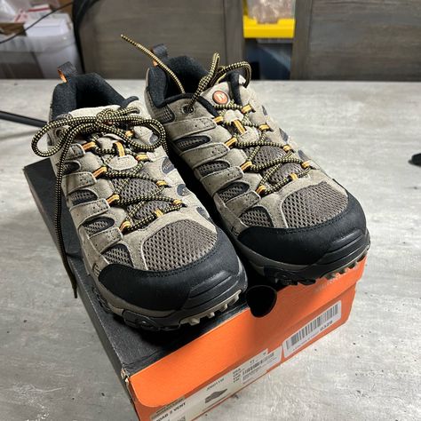 Nwot, Merrell Moab 2 Sneakers, Women Size 11 Merrell Moab, Merrell Shoes, Sneakers Women, Hiking Shoes, Womens Shoes Sneakers, Womens Sneakers, Shoes Sneakers, Hiking, Womens Sizes