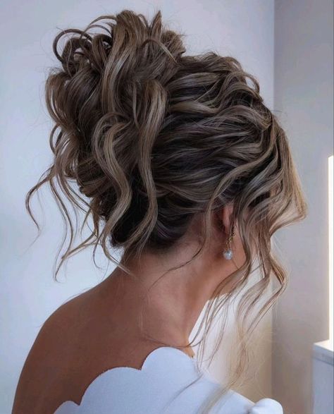 Formal Updos High Bun, High Messy Bridal Updo, Wedding Updos For Long Hair Braid, Textured High Bun Wedding, Messy Updo Bride, Curly High Bun Wedding, Messy Bun Formal Updo, Formal High Updo, Pageant Bun Hairstyles