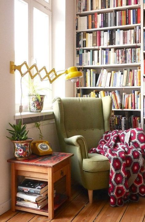 Strandmon Ikea, Vogue Decor, Cosy Reading Corner, Simple Interior Design, Simple Interior, Deco Retro, Home Libraries, Reading Corner, Cozy Reading