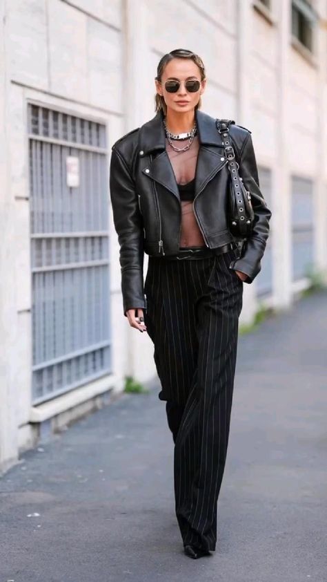 Pinterest Fits, Milan Fashion Week Street Style, International Model, Milan Street Style, Cool Outfit, Berlin Fashion, Milano Fashion Week, Looks Street Style, Street Style Trends