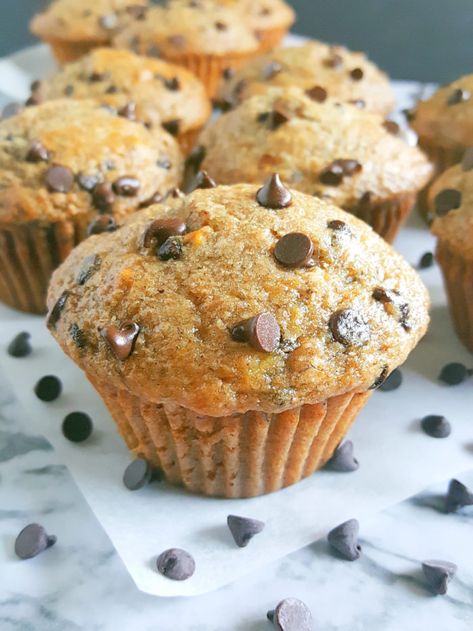 Greek Yogurt Banana Muffins, Banana Chocolate Chip Muffins Healthy, Banana Yogurt Muffins, Greek Yogurt Chocolate, Muffin Allo Yogurt, Chocolate Chip Banana Muffins, Yogurt Chocolate, Greek Yogurt Muffins, Healthy Banana Muffins