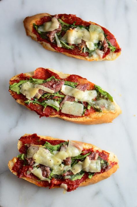 Anchovy Bruschetta, Anchovy Recipes, Islands To Visit, Random Recipes, Vegan Appetizers, Party Appetizers, Anchovies, Breakfast Brunch Recipes, Island Travel