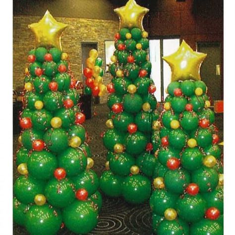 Balloon Archway, Ideas Decoracion Navidad, Diy Holiday Party, Balloon Christmas, Christmas Balloon Decorations, Deco Ballon, Work Christmas Party, Grinch Christmas Decorations, Christmas Carnival