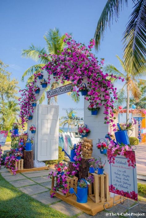 Super Cute Ideas We Loved In This Mykonos-Themed Mehendi! | WedMeGood Create Archway, Mamma Mia Prom Theme, Santorini Themed Party, Mamma Mia Theme Party Decorations, Mehndi Entrance, Mamma Mia Wedding, Greece Party, Sweet 17, Blue Doors