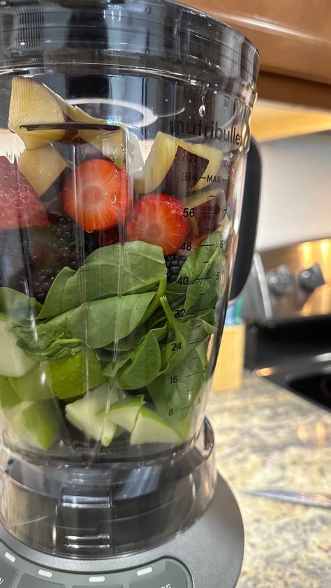 Smoothie Aesthetic, Fruit And Veggie, Foodie Instagram, Healthy Fruit, Green Apples, Healthy Shopping, Health Drink, Food Snapchat, Fruit And Veg