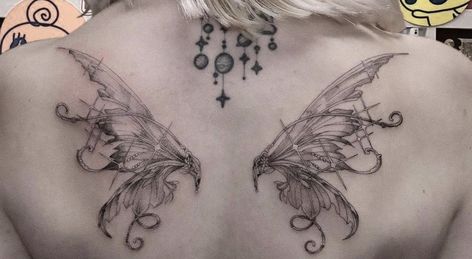 Tattoo On Back Shoulder, Wings Tattoo On Back, Angel Wings Tattoo On Back, Tattoo On Back, Angel Wings Tattoo, Wings Tattoo, Ink Ideas, Back Shoulder, Tattoo On