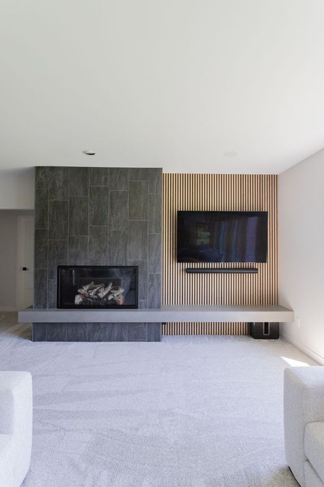 Concrete Mantle, Luxurious Living Room Ideas, Warm Home Aesthetic, Fireplace Modern Design, Fireplace And Tv, Wood Mantle Fireplace, Mantle Design, Contemporary Fireplace Designs, Fireplace Feature Wall