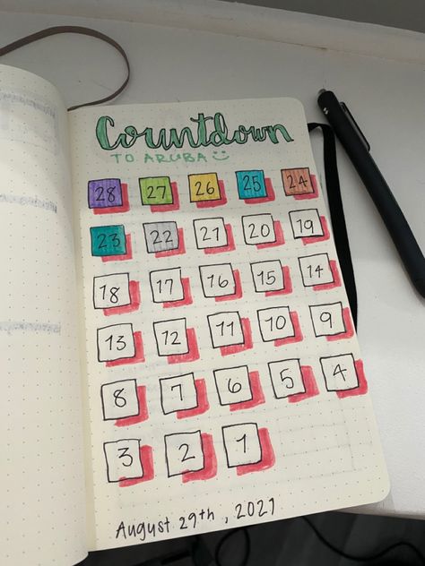 Countdown Journal Ideas, Holiday Countdown Calendar, Diy Countdown Calendar Vacation, Drawing Calendar Ideas, Vacation Countdown Calendar, Creative Countdown Ideas, Diy Countdown Ideas, Fun Countdown Ideas, Calendar Scrapbook Ideas