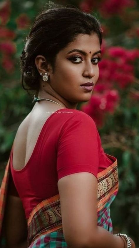 Roshini Haripriyan, Roshni Haripriyan, In Frame, Indian Beauty Saree, India Beauty, Desi Beauty, The Ordinary, Beauty Women, Thing 1