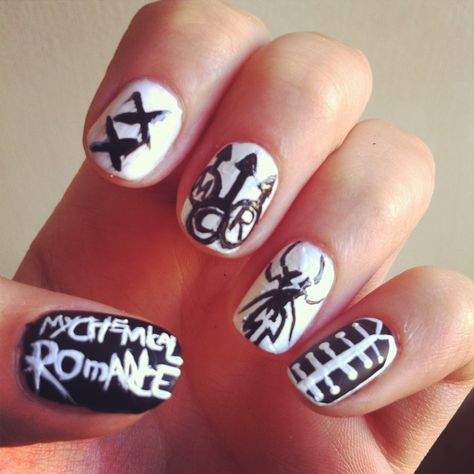 my chemical romance nails , nail art, band nails, MCR, emo , holy trinity of emo Emo Nail Art, Emo Nail, Band Nails, Nails Opi, Punk Nails, Gothic Nails, Diy Beauty Hacks, Emo Bands, My Chemical