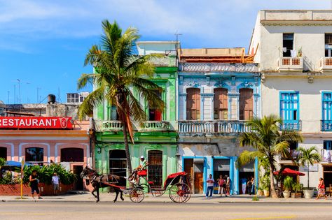 Havanna Cuba, Cuba Vacation, Colorful Architecture, Cuba Street, Visit Cuba, Street House, Cuba Travel, Havana Cuba, The Capital