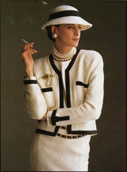 Chanel Chanel Ad, Chanel Cardigan, Chanel Blazer, Moda Chanel, Chanel Suit, Mode Tips, Mode Chanel, Chanel Jacket, Chanel Inspired