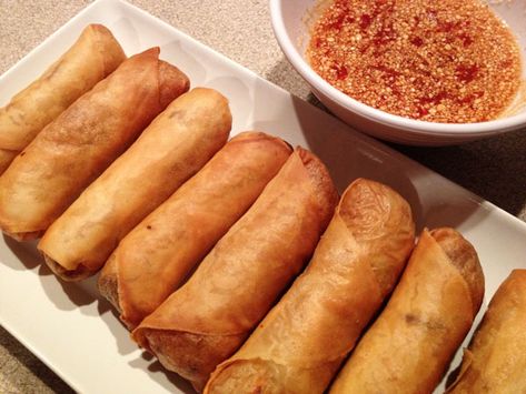 Hmong Food, Egg Roll Recipes, Asian Cooking, Egg Rolls, Side Recipes, Asian Dishes, Clean Eating Snacks, Appetizer Snacks, Food Dishes