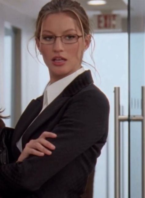 Gisele Devil Wears Prada, Giselle Devil Wears Prada, Gisele Bundchen The Devil Wears Prada, Serena Devil Wears Prada, Gisele Bundchen Devil Wears Prada, Devil Wears Prada Aesthetic, Gisele Hair, Devil Wears Prada Outfits, Corp Core