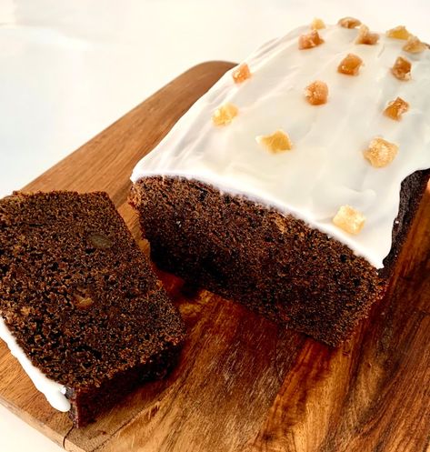 Ginger Loaf Cake with Lemon Icing - Best Recipes UK Lemon Ginger Cake Recipe, Mary Berry Ginger Cake, Easy Gingerbread Cake, Ginger Cake Recipe, Ginger Loaf Cake, Sticky Ginger Cake, Ginger Loaf, Cake Recipes Uk, Gingerbread Cake Recipe