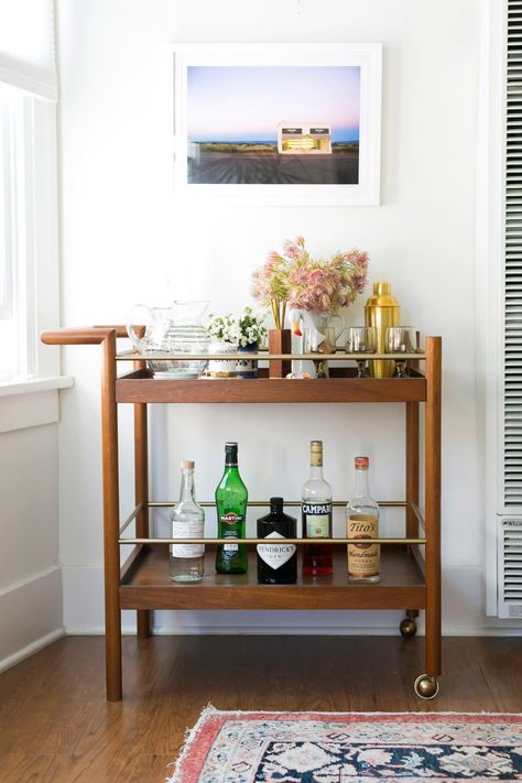 Gold Bar Cart Styling, Home Bar Cart, Wooden Bar Cart, Bohemian Chic Home, Wood Bar Cart, Diy Bar Cart, Home Bar Areas, Gold Bar Cart, Gray Malin