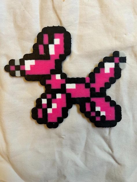 Ballon Dog Art, Little Perler Bead Designs, Perleplader Ideas Jul, Perleplader Ideas, Perler Magnets, Diy Crafts To Do At Home, Perler Bead Designs, Melty Bead Designs, Hamma Beads Ideas