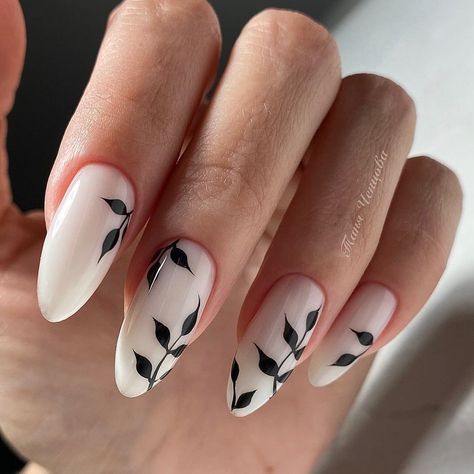 Round Acrylic Nails Design, Simple Edgy Nails, Vine Nail Art, Rounded Acrylic Nails, Bee Nails, Milky Nails, Spring Acrylic Nails, Nude Nail Designs, Edgy Nails