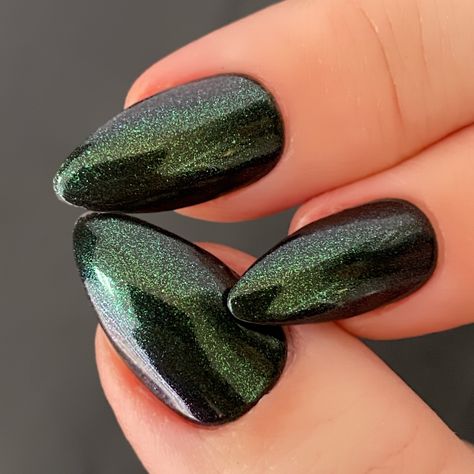 Gel Black Nails, Dark Green Christmas Nails, Green Sparkle Nails, Green Winter Nails, Dark Green Nails, Forever Green, Green Nail Designs, Green Nail Polish, Green Nail