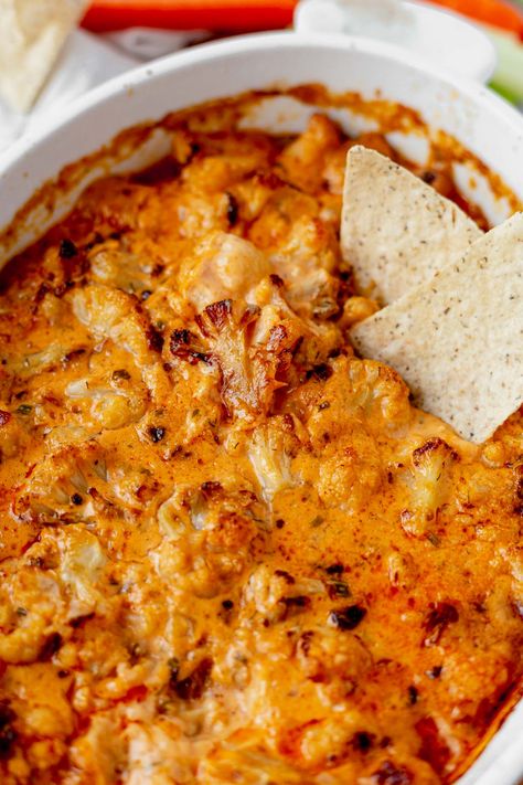 Buffalo Cauliflower Dip Vegan, Dairy Free Mexican Appetizers, Buffalo Vegetarian Recipes, Finger Foods Dairy Free, Buffalo Cauliflower Dip Crockpot, Vegan Crockpot Dip, Vegan Buffalo Recipes, Dairy Free Party Dips, Vegetarian Game Day Snacks