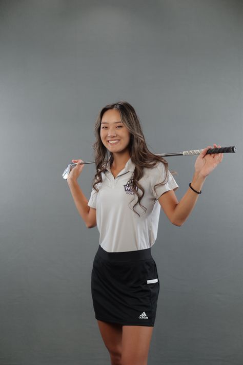 Golf photos, media day poses, poses with friends, golf media day, golf outfits, weber state golf, media day hair ideas Golf Team Pictures High Schools, Golf Senior Banner Poses, Golf Media Day Poses, Golf Poses Photo Ideas, Golf Poses, Strong Brain, Golf Senior Pictures, Golf Banner, Golfing Outfits For Women