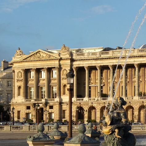 🇫🇷 Paris Fashion Week: Where style reigns supreme ⚜️ Living the Parisian dream at the legendary Suite Bernstein in the iconic Hôtel de Crillon 💎 This exquisite haven is more than just a place to stay - it's an immersion in Parisian elegance. Waking up to breathtaking views of Place de la Concorde, indulging in luxurious comfort and feeling the spirit of fashion history in every corner. 👑 Inspired yet? ✨️ #ParisFashionWeek #PFW Paris #France #SuiteBernstein #HoteldeCrillon #Rosewood #Paris... Hotel De Crillon Paris, Parisian Elegance, French Chateau, Fashion History, Breathtaking Views, Reign, Paris France, Paris Fashion, Paris Fashion Week