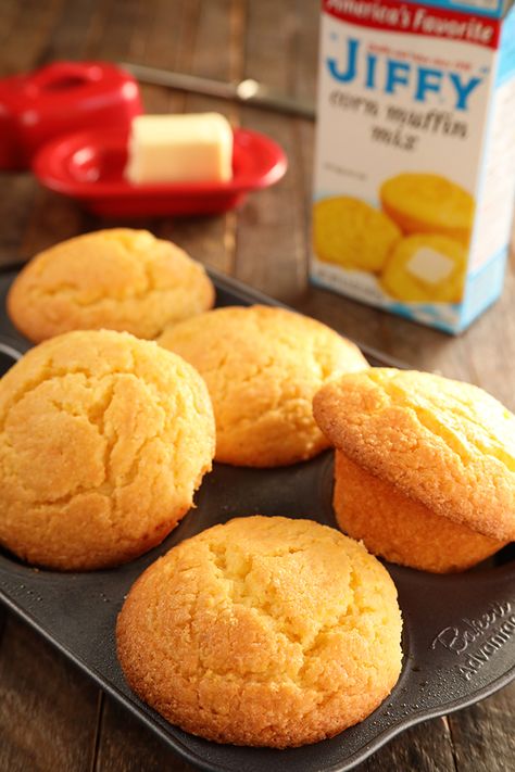 Jiffy Corn Muffin Recipes, Moist Cornbread Muffins, Corn Muffin Mix Recipes, Cornbread Muffins Jiffy, Corn Muffin Recipe, Sweet Cornbread Muffins, Muffin Mix Recipe, Creamed Corn Cornbread, Jiffy Cornbread Recipes