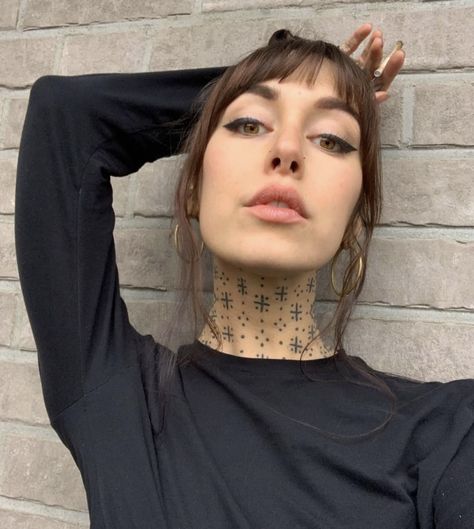 Hannah Pixie Snowdon, Hannah Snowdon, Hannah Pixie, No Limitations, Instagram Story Viewers, Beauty Goals, Snowdonia, Insta Stories, Body Tattoos