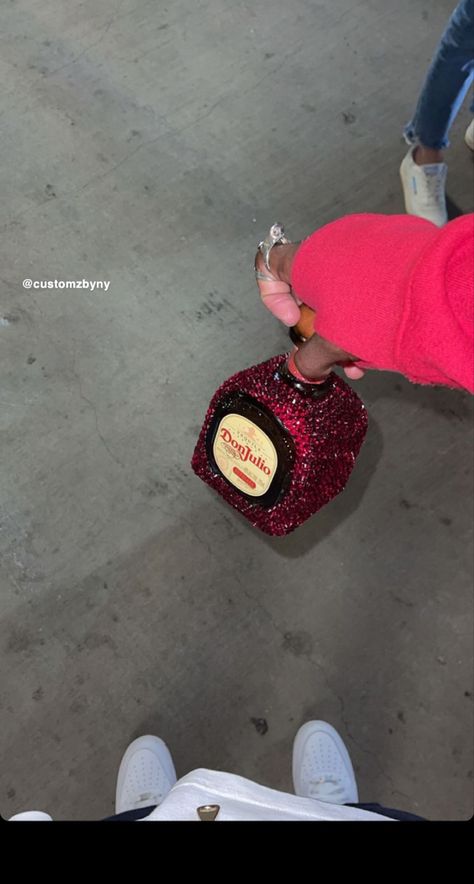 Bedazzled Don Julio Bottle, Pink Don Julio Bottle, Custom Don Julio Bottle, Don Julio Bottle Decorated, Don Julio Aesthetic, Don Julio Bottle, Alcohol Bottle Decorations, Bedazzled Liquor Bottles, Glitter Bottles