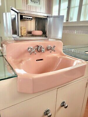 1950 Bathroom Ideas, Vintage Sink Bathroom, Powder Room Fixtures, Vintage Sinks Bathroom, Vintage Pink Tile Bathroom, Unfitted Kitchens, Antique Appliances, Vintage Bathroom Sink, 1960s Bathroom