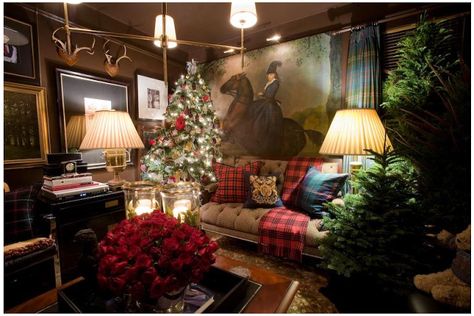 Color Outside the Lines: Heads Up: Scot Meacham Wood Holiday Decorating Contest Ralph Lauren Christmas, British Christmas, English Room, English Country Style, English Decor, Tartan Christmas, Equestrian Decor, Chic Interior, Cozy Room