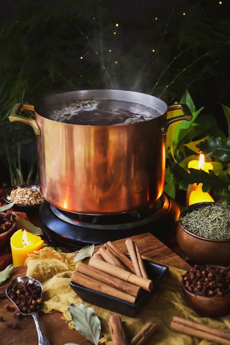 Herbal Simmer Pots + Stovetop Potpourri Recipes Stovetop Potpourri Recipes, Diy Food Candles, Simmer Pots, Simmer Pot Recipes, Simmering Potpourri, Potpourri Recipes, Simmer Pot, Spiced Wine, Mountain Rose Herbs