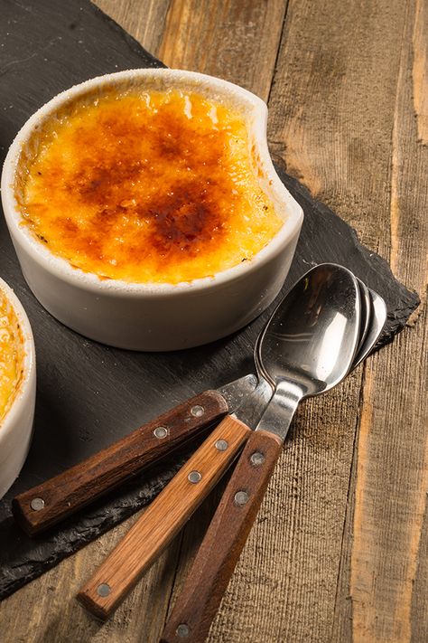 A smoke-kissed custard base is Traegered in a water bath. The finishing sugar is melted to a golden brown, culminating in a rich wood-fired dessert. Creme Brulee Recept, Traeger Cooking, Brulee Recipe, Creme Brulee Recipe, Pellet Grill Recipes, Traeger Recipes, Weekend Cooking, Fine Dining Recipes, Fine Cooking