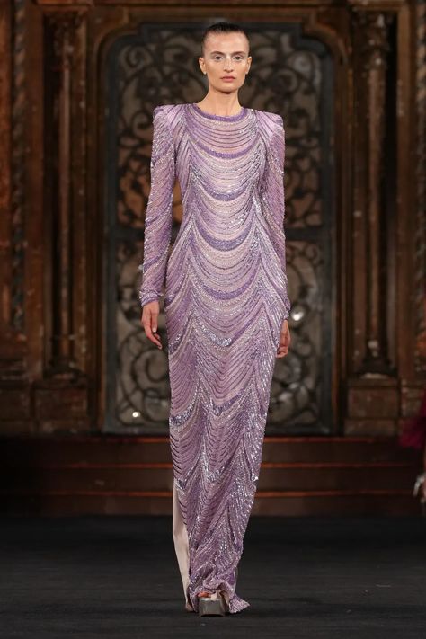 Naeem Khan Spring 2025 Ready-to-Wear Collection | Vogue Modern Cinderella, 2025 Fashion, Summer 2025, Naeem Khan, Runway Looks, New York Fashion Week, New York Fashion, Fashion Collection, Beautiful Dresses