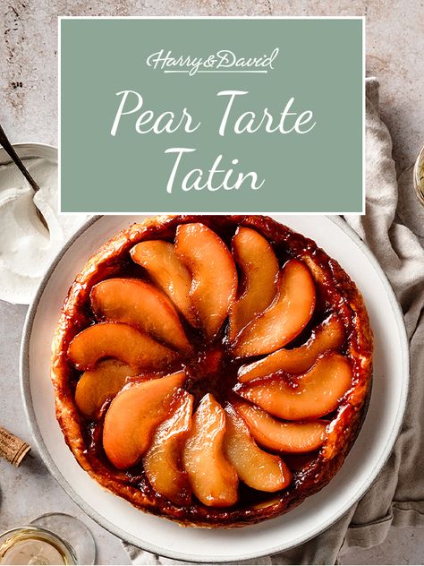 Invoke the flavors of the French countryside with this delicious pear tarte Tatin. Pear Tarte, French Desserts Easy, Pear Tarte Tatin, Cook Desserts, Tarte Tatin Recipe, French Foods, Lavender Macarons, Pear Dessert, Fruit Recipes Healthy