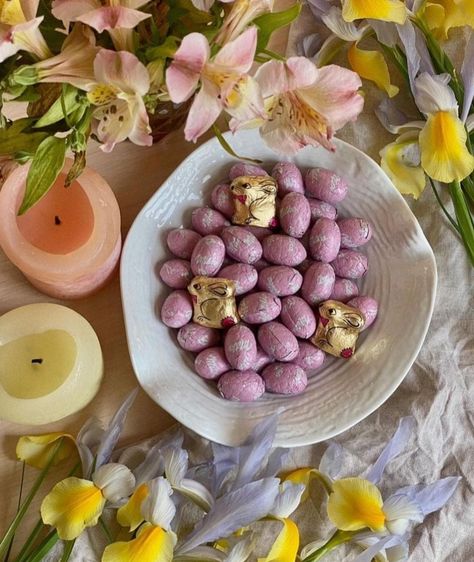 Food Cottagecore, Easter Aesthetic, Pretty Desserts, Pastel Easter, Easter Tablescapes, Pretty Dessert, Easter Inspiration, Easter Season, Easter Brunch