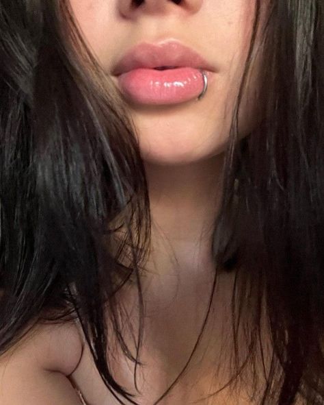 One Lip Piercing, Lip Piercings Women, Face Piercings Women Lips, Lip Piercing Girl, Side Lip Piercing Hoop, Lips Piercing Aesthetic, Piercing Ideas Lip, Lip And Eyebrow Piercing, Lip Piercing Snakebites