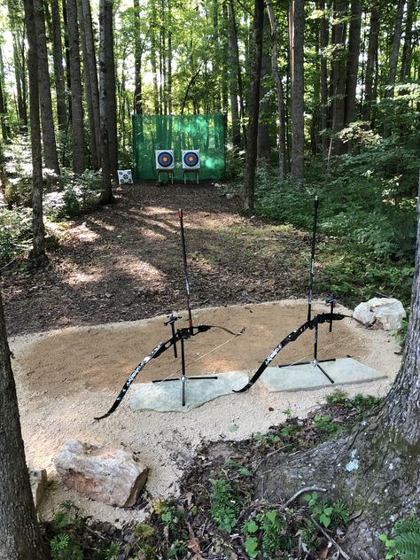 Outdoor Archery Range Ideas, Outdoor Archery Range, Backyard Shooting Range, At Home Archery Range, Archery Set Up, Ax Throwing Backyard, Archery Range Backyard, Home Archery Range, Backyard Archery Range Diy