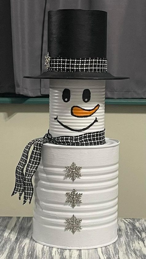 Tire Snowman Diy, Tin Can Snowman Crafts, Snowman Christmas Presents, Can Crafts Tin Diy, Tin Can Snowman, Diy Snowman Crafts, Can Snowman, New Year Ideas, Diy Christmas Crafts To Sell