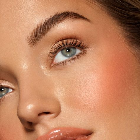 Achieve radiant and youthful summer skin with our expert skincare tips! From hydrating serums to SPF protection, our guide has everything you need to keep your skin glowing all season long. Say hello to healthy, glowing skin this summer! Peach Blush Makeup, Bold Blush, Sunset Blush, Summer Skincare Routine, Get Glowing Skin, Peach Blush, Satin Lipstick, Liquid Highlighter, Summer Skincare